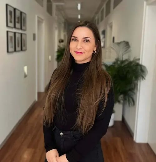 Anna Carina 12.00.42